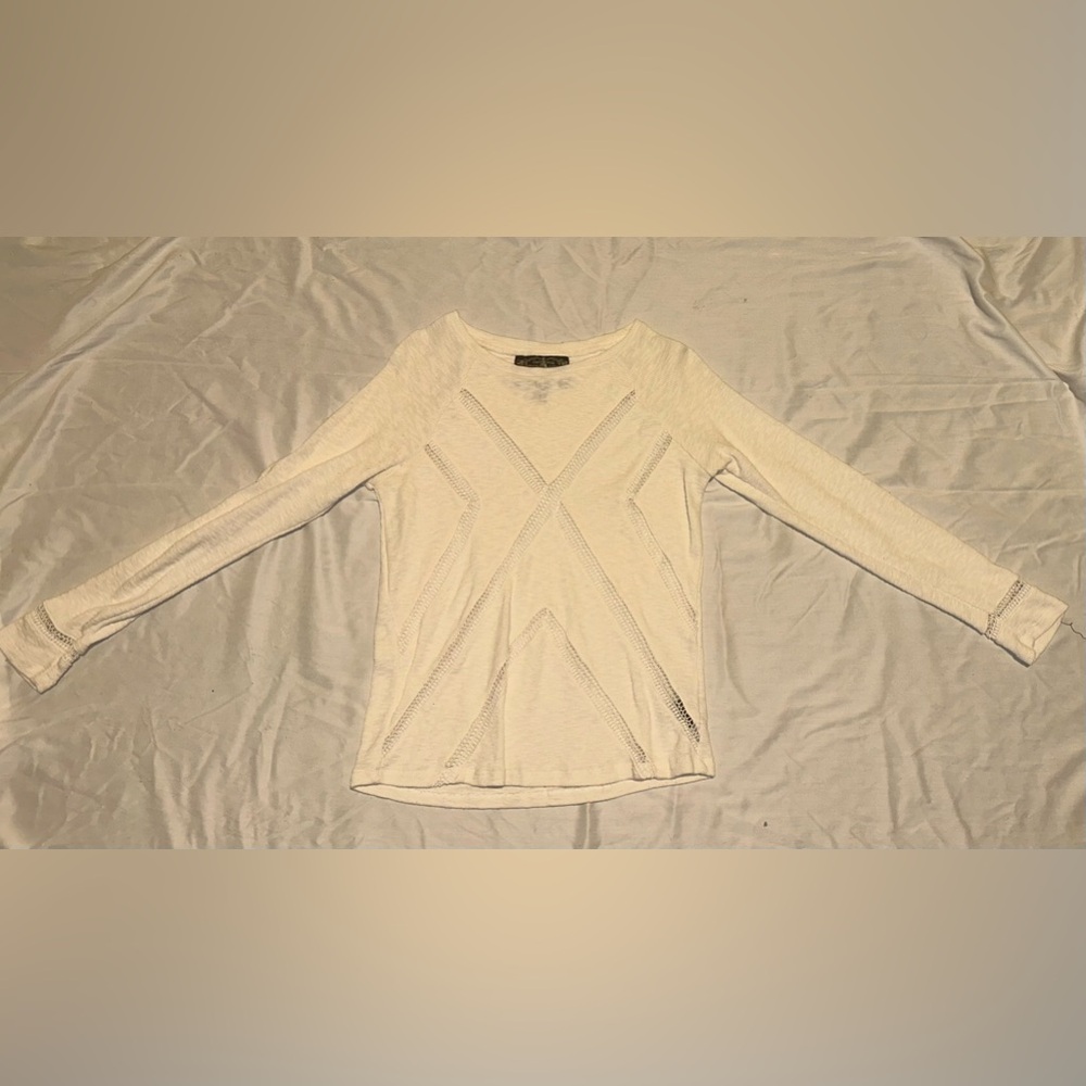 Lightweight Cream Sweater With Open Knight Design - image 1